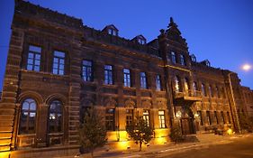 Cheltikov Hotel Kars